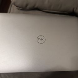 Dell XPS 15 9570 Laptop 15 inch, 4k UHD i7 processor