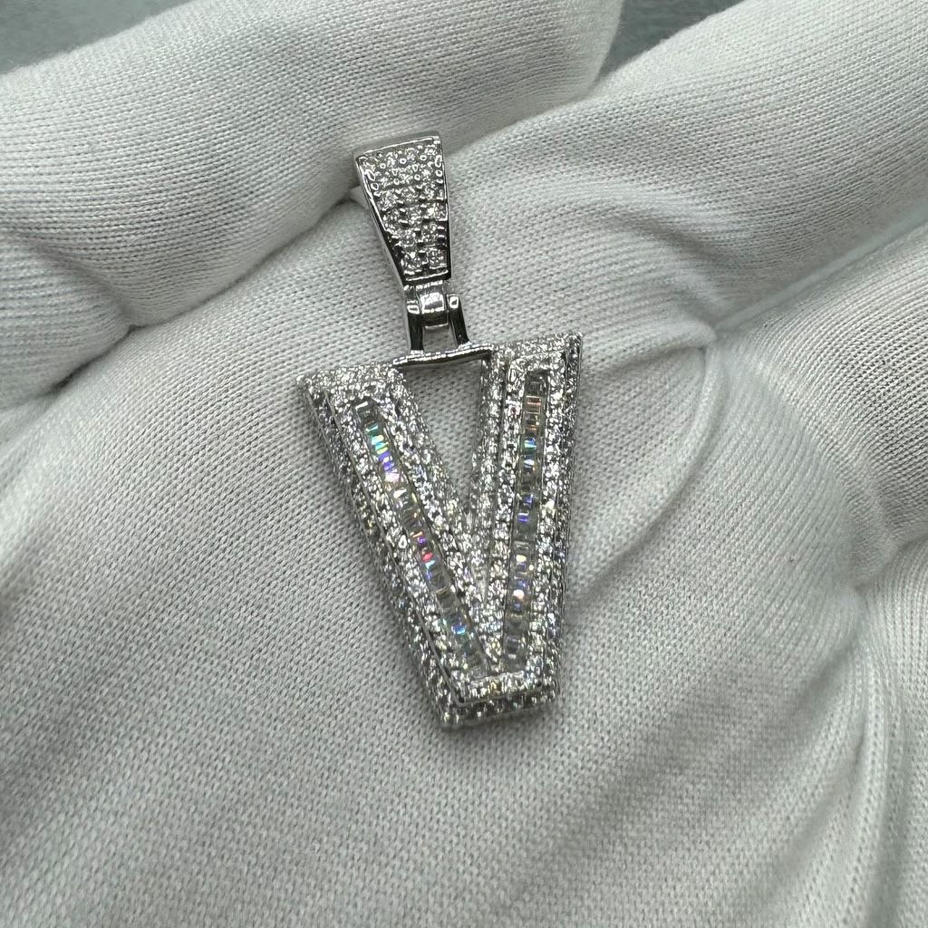 A Moissanite Initial in Sterling Silver with a CTW of 2.01 in Bugget Style