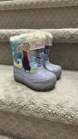 Tod Size 8 Snow Boots Frozen