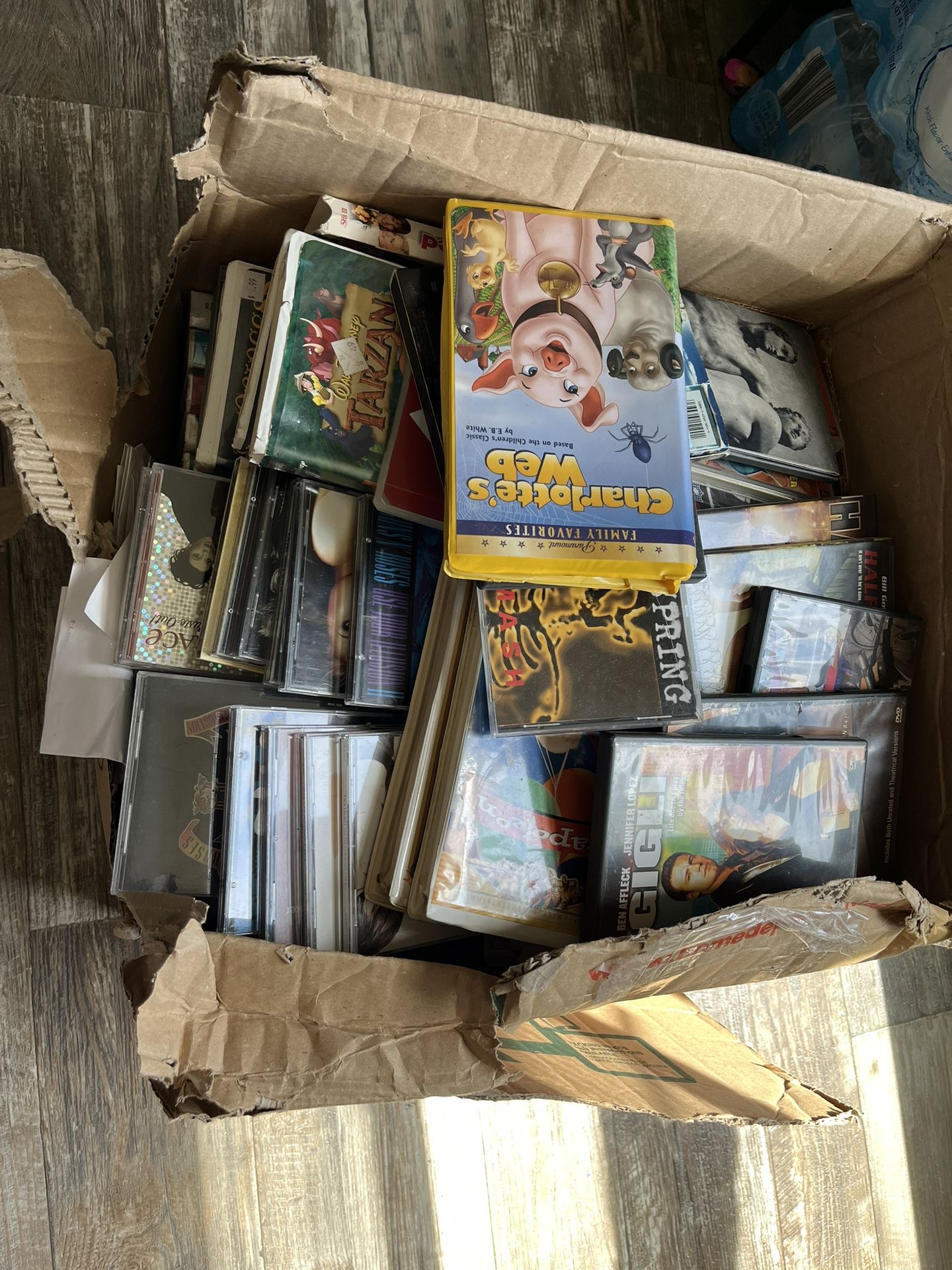 DVD CD VHS