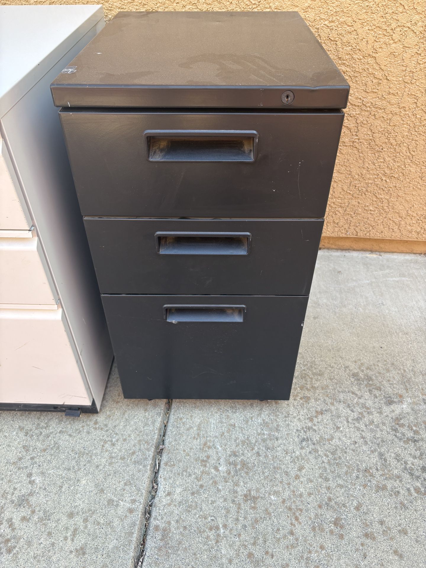 File Cabinet With Drawers