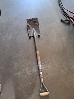 Flat head shovel