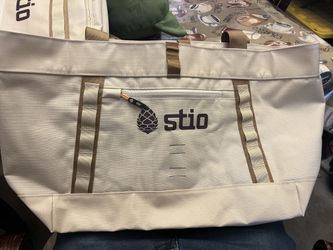 Brand New Stio Duffle Bag and Backpack