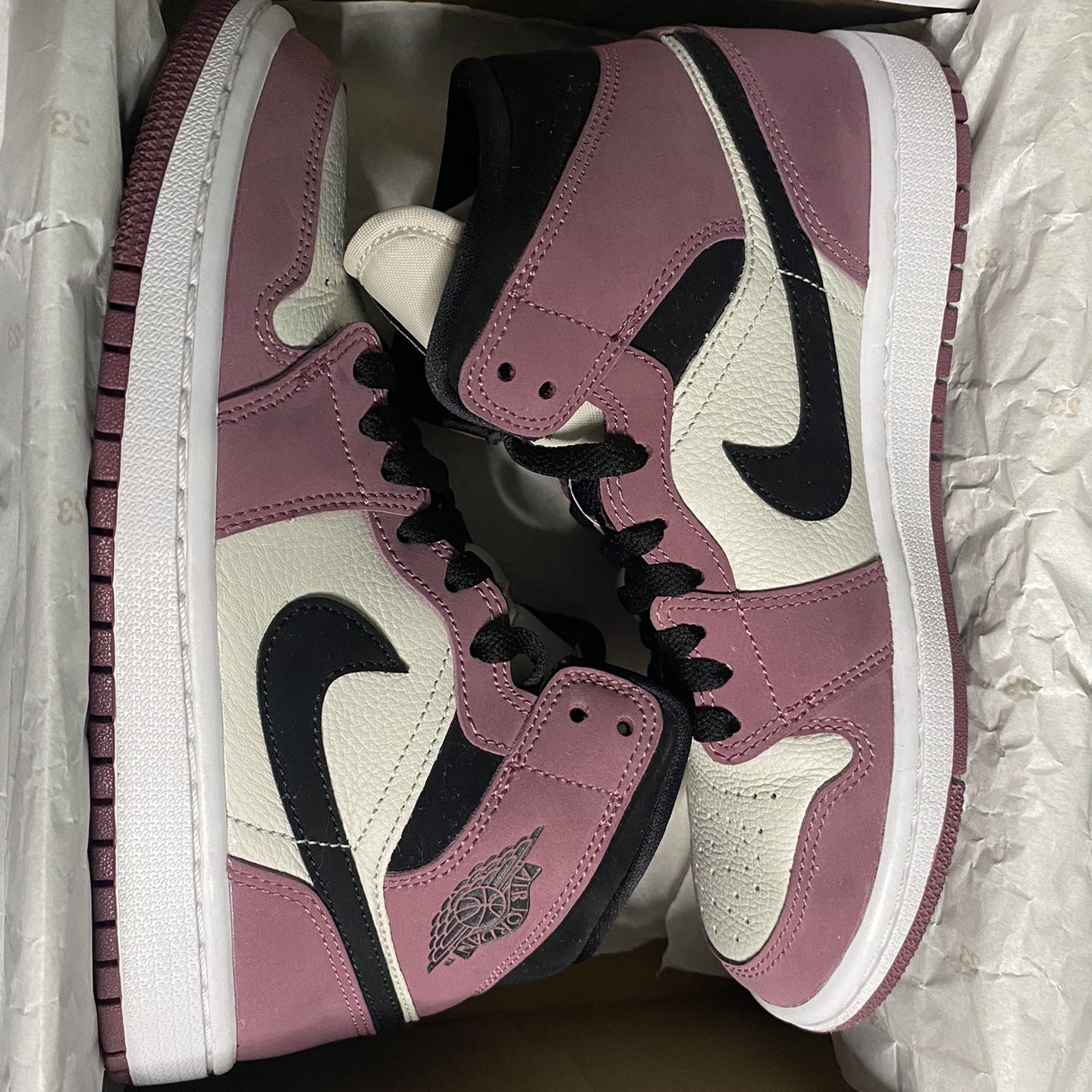 AIR JORDAN 1 MID SE