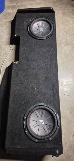 Kicker comp R 10" subs with box
