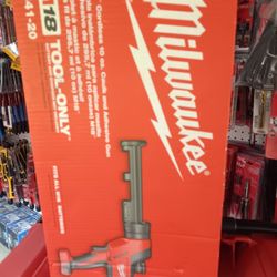 Milwaukee M18 Cordless 10oz. Caulk and Adhesive Gun. Tool-Only 