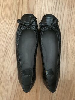 Stuart Weitzman Black Patent Leather Tulip Bow Snake Embossed Flats