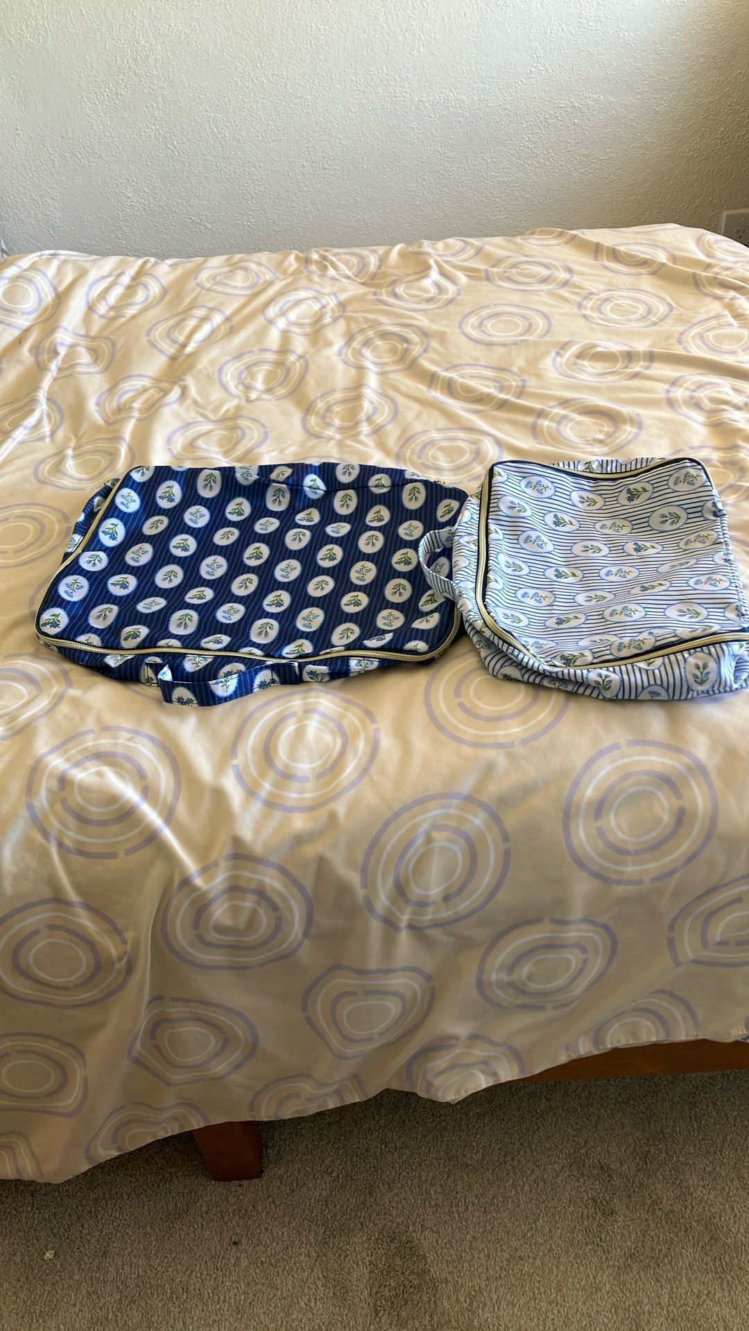 Set Of 2 Packing Bags