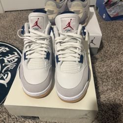 Jordan 4 SB Navy Size 13