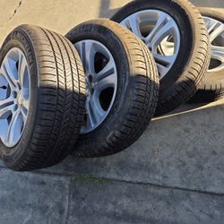 2015 Dodge Charger Rims/tires Michelin