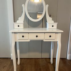 Vanity Table With Mirror And Drawers