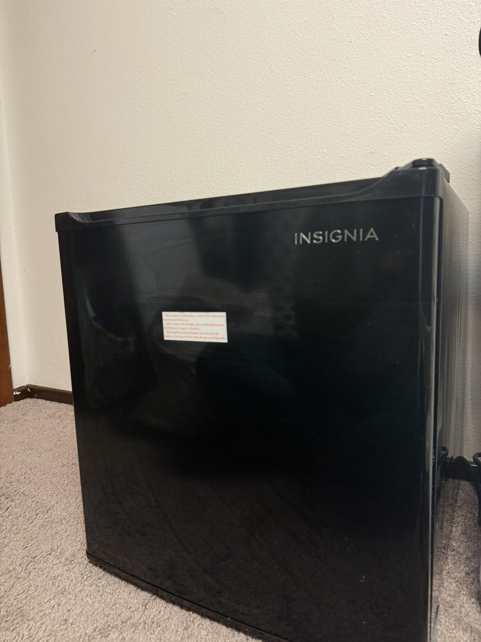 Mini fridge