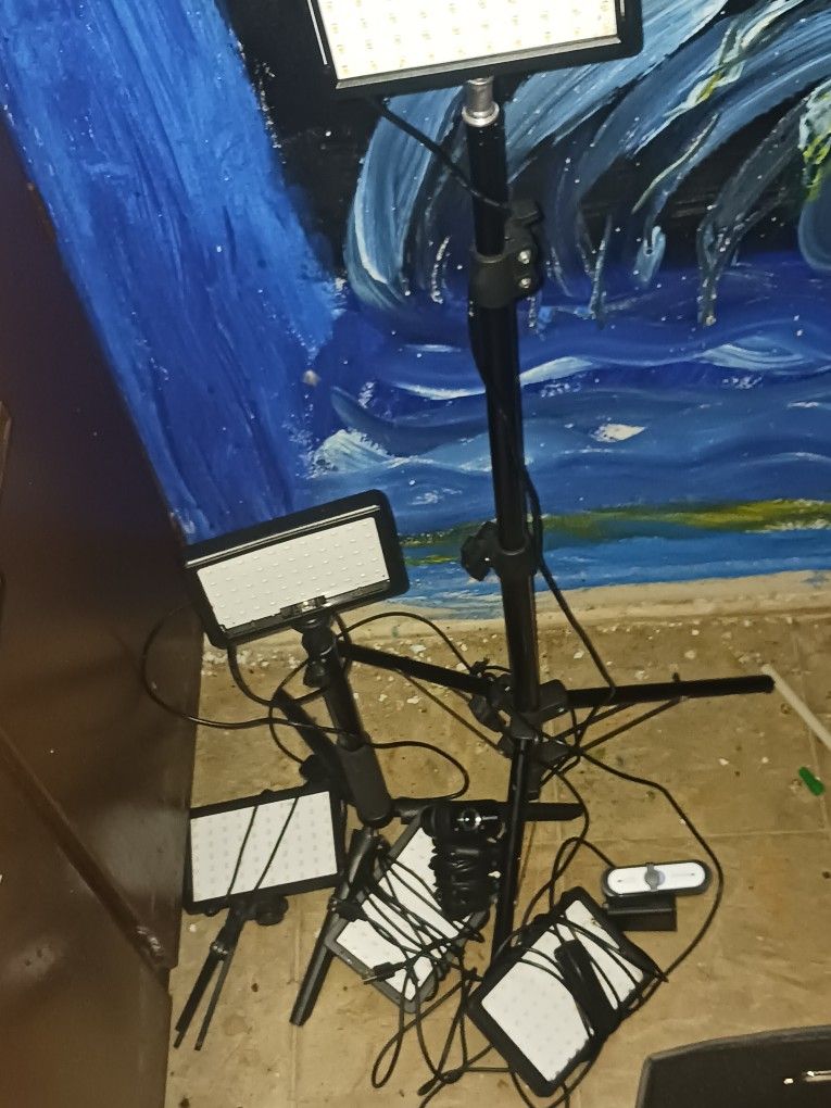 Camaras, Lights,microphones,