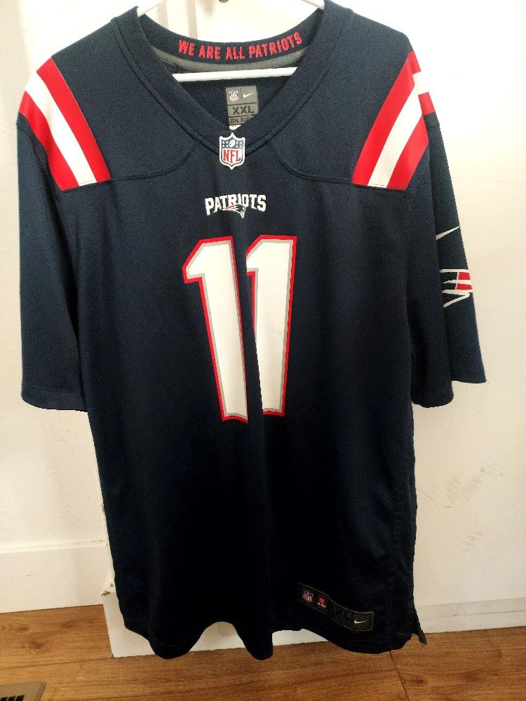 NFL  Jersey Patriots- Edelman #11  XXL