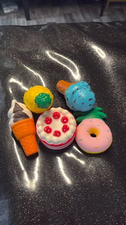 Stress balls/satisfying squishy