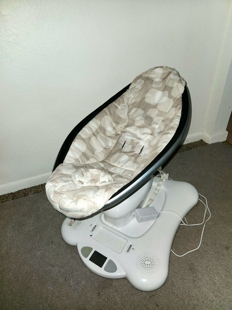 4moms Mamaroo Muli-motion Swing
