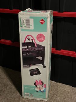 Minnie Mouse pack and play