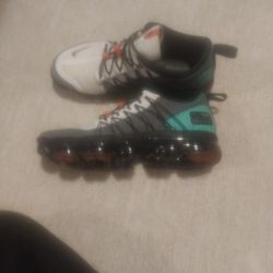 Nike RUN Utility. VapormaxSIZE7