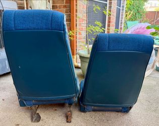 Bronco seats gen 3 passenger seat missing frame.