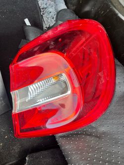 2015 MERCEDES-BENZ GLA250 Tail lights