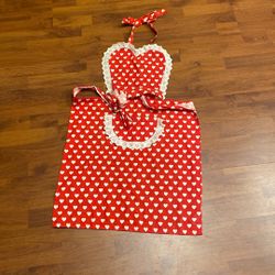 Heart Aprin from Denmark