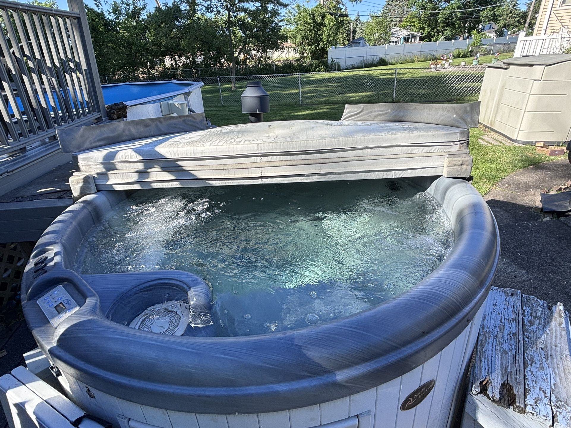 HOT TUB FOR SALE!!