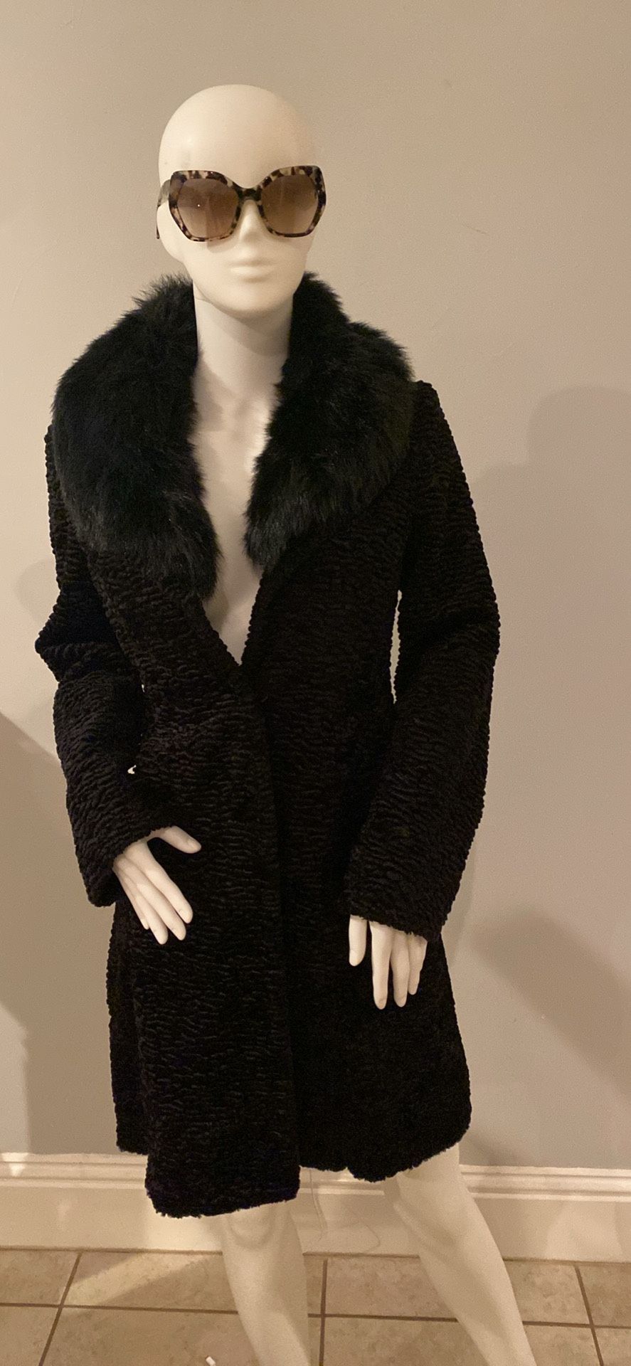 Luxury Coat (white House Black Market)