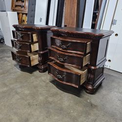 Set Of Two Night Stands 