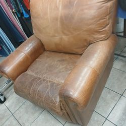 Comfortable Genuine Leather Recliner