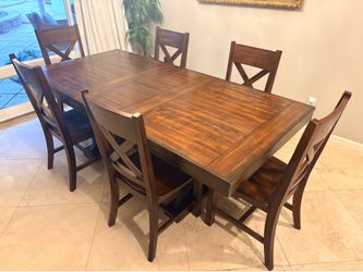 Dining Table – Extendable / Foldable Middle