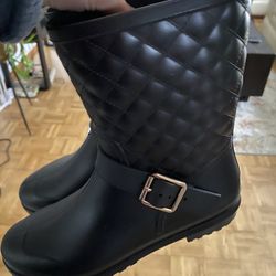 Rain Boots, 9