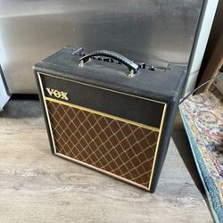 Vox Pathfinder 15r Solid State Guitar Amp