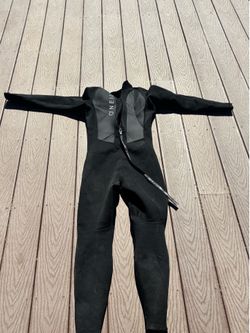 O Neil reactor wetsuit 3.2 thickness