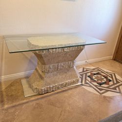 Beautiful Entrance  Table 