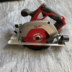 Milwaukee M18 Circular Saw 