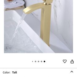 Square Brush Gold Bathroom Faucet