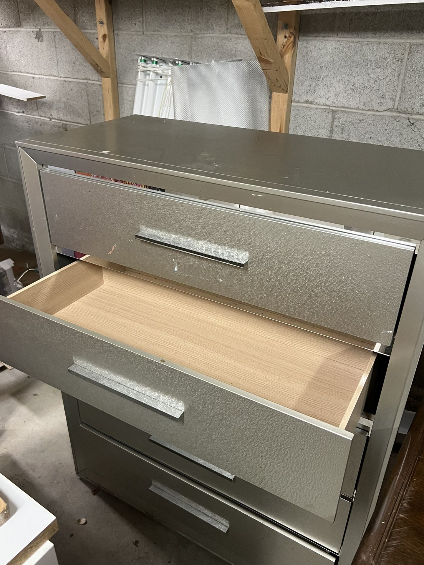 Modern Storage Dresser 