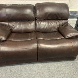Power Loveseat !! Delivery Available