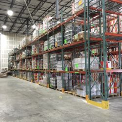 Used Pallet Racks Beams Uprights Wire Deck Warehouse Closing 230 Uprights 1322 96” Beams 1322 42”x46”