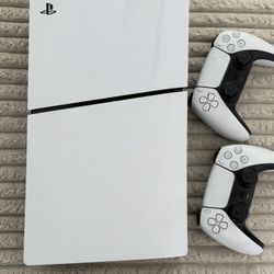 PS5 (digital) +Headset and Extra Controller
