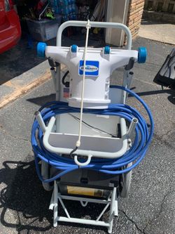 Hammer-Head Pool Vacuum