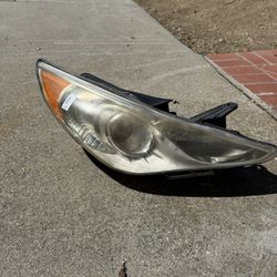 2011-2014 Hyundai Sonata LH Headlight Assembly