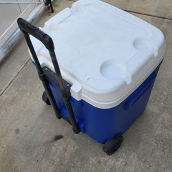 Igloo 60 Qt. Wheeled Cooler 