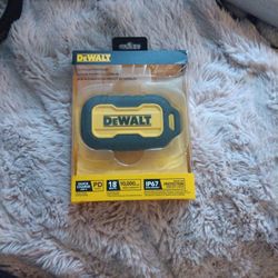  DeWalt Portable Power Bank 