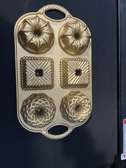 Nordic Ware Geo Bundtlette Pan