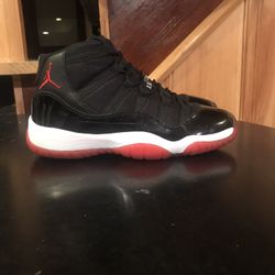 Jordan Bred 11s Size 6