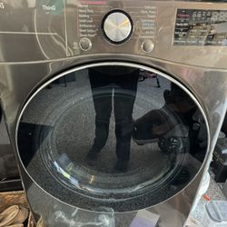 LG Dryer with Pedestal - Electric ThinQ 