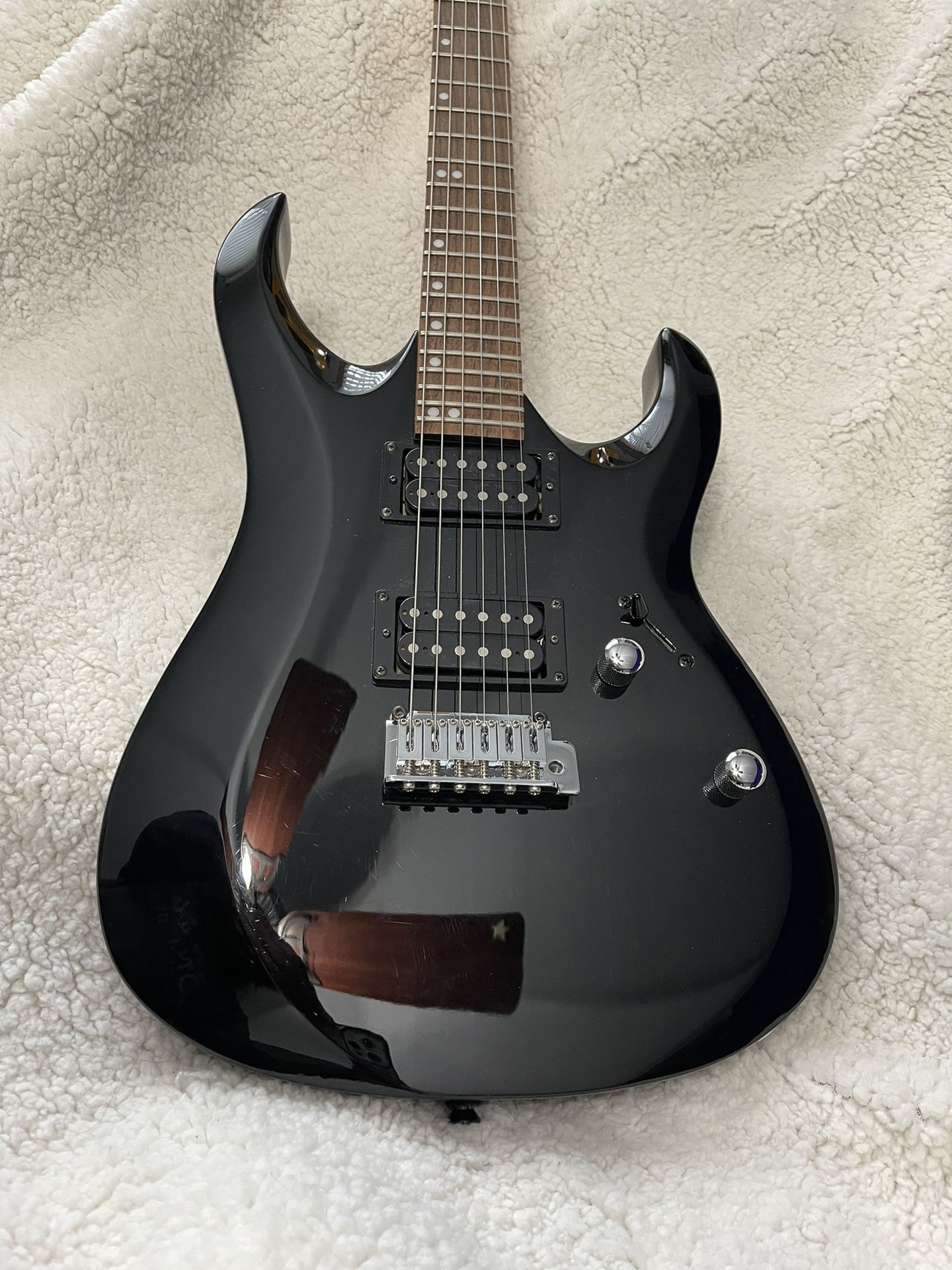 Black Guitar