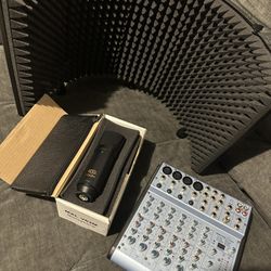 Microphone With Accessories 