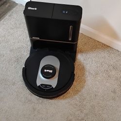 Shark RV2520A0US 30 AI Ultra Robot Vacuum with Self -Charging Base (XDKRV2500 30)

